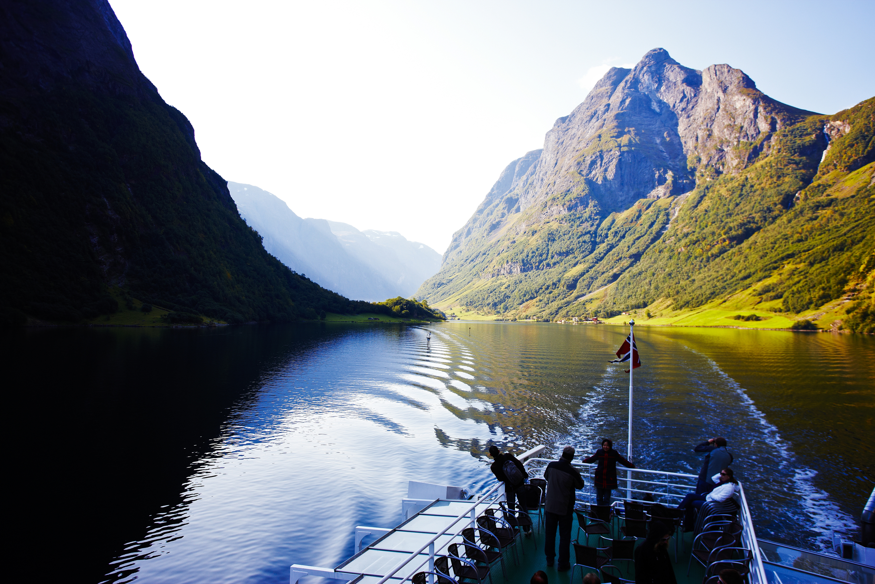 https://d3r8gwkgo0io6y.cloudfront.net/upload/Fjord Cruise.jpg
